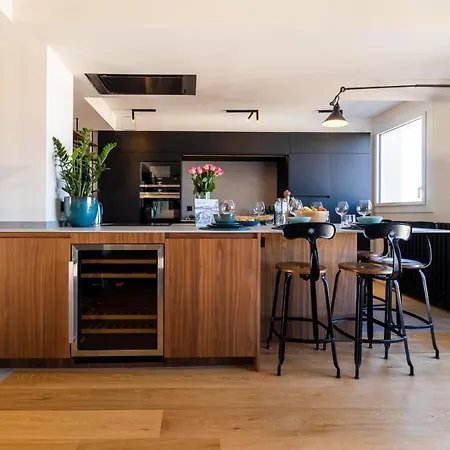 Skyline - Keyweek 23 Bedrooms Apt With Rooftop Sea View Parking 비아히쯔