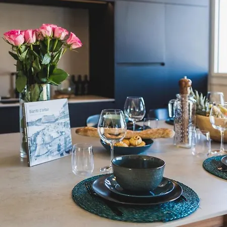 Skyline - Keyweek 23 Bedrooms Apt With Rooftop Sea View Parking