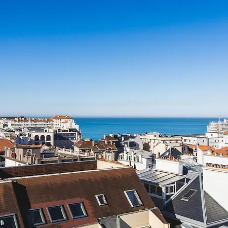 Skyline - Keyweek 23 Bedrooms Apt With Rooftop Sea View Parking 아파트 *